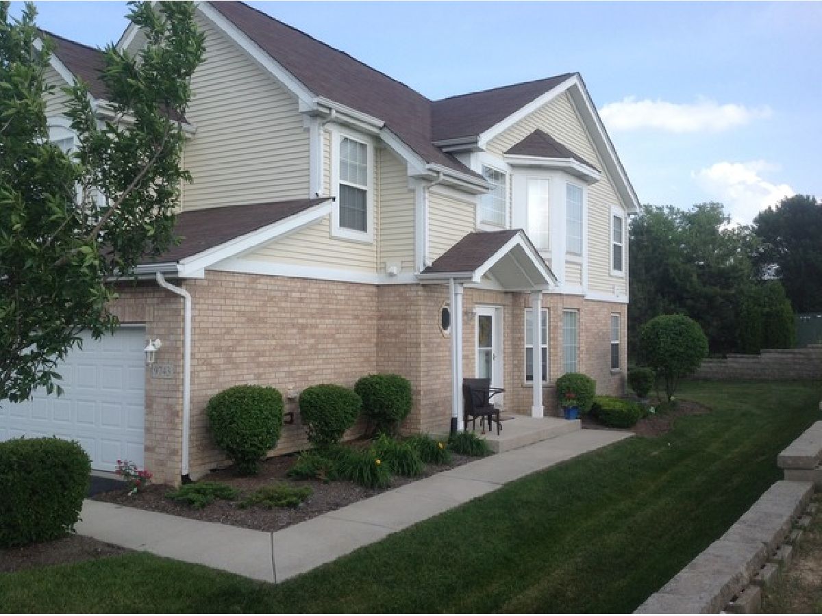 Townhomes Rented Mistee Ridge Orland Park Illinois, 9743 Hillcrest