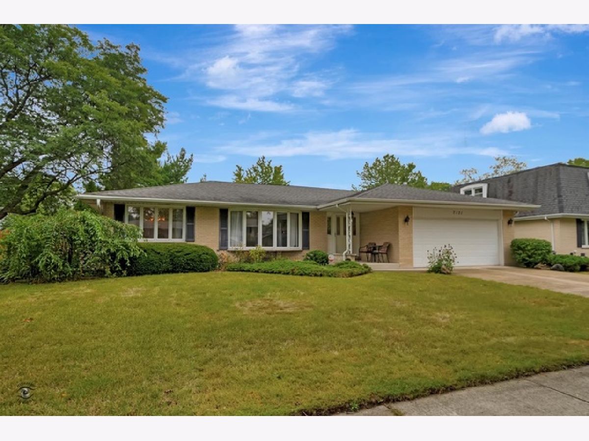 Homes & Condos & Townhomes Sold Farmingdale Downers Grove Illinois, 7131 Grand