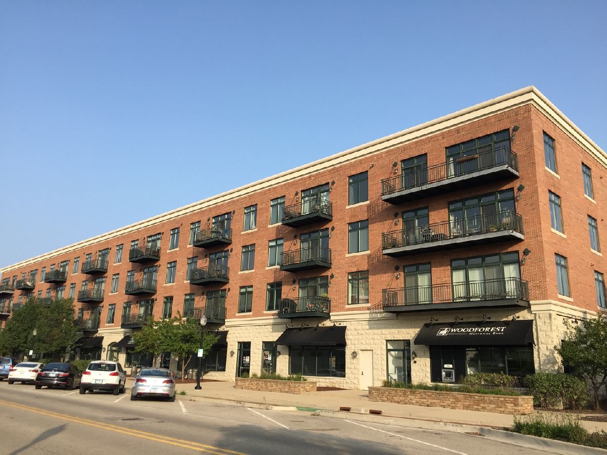 Condominiums Rented Riverstreet Plaza Aurora Illinois, 140 River