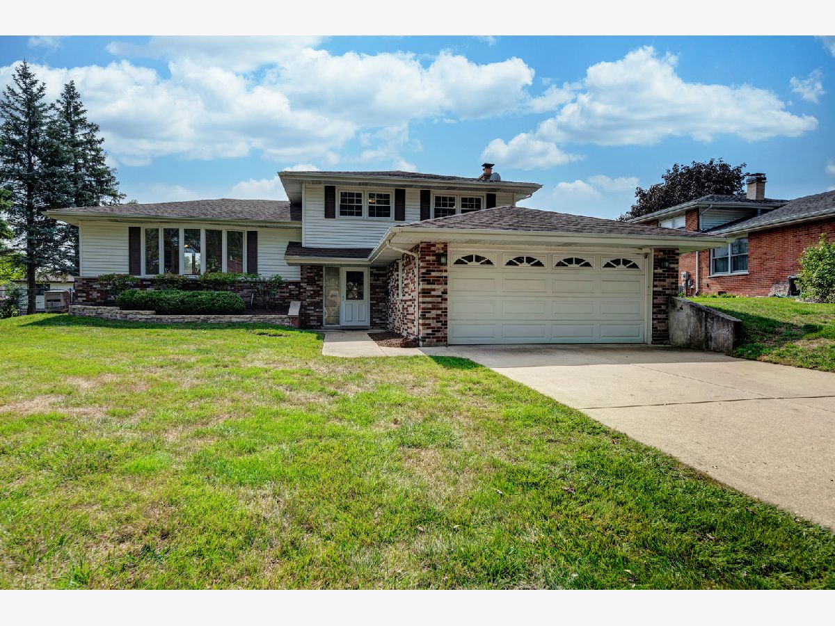 Homes Sold Farmingdale South Darien Illinois, 1309 Sleepy Hollow