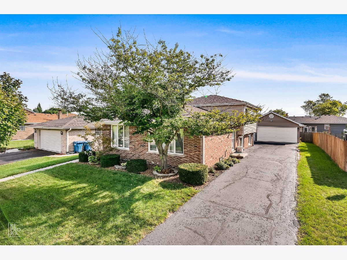 Townhomes & Condos & Homes Sold Greens Of Midlothian Midlothian Illinois, 14819 S Laramie