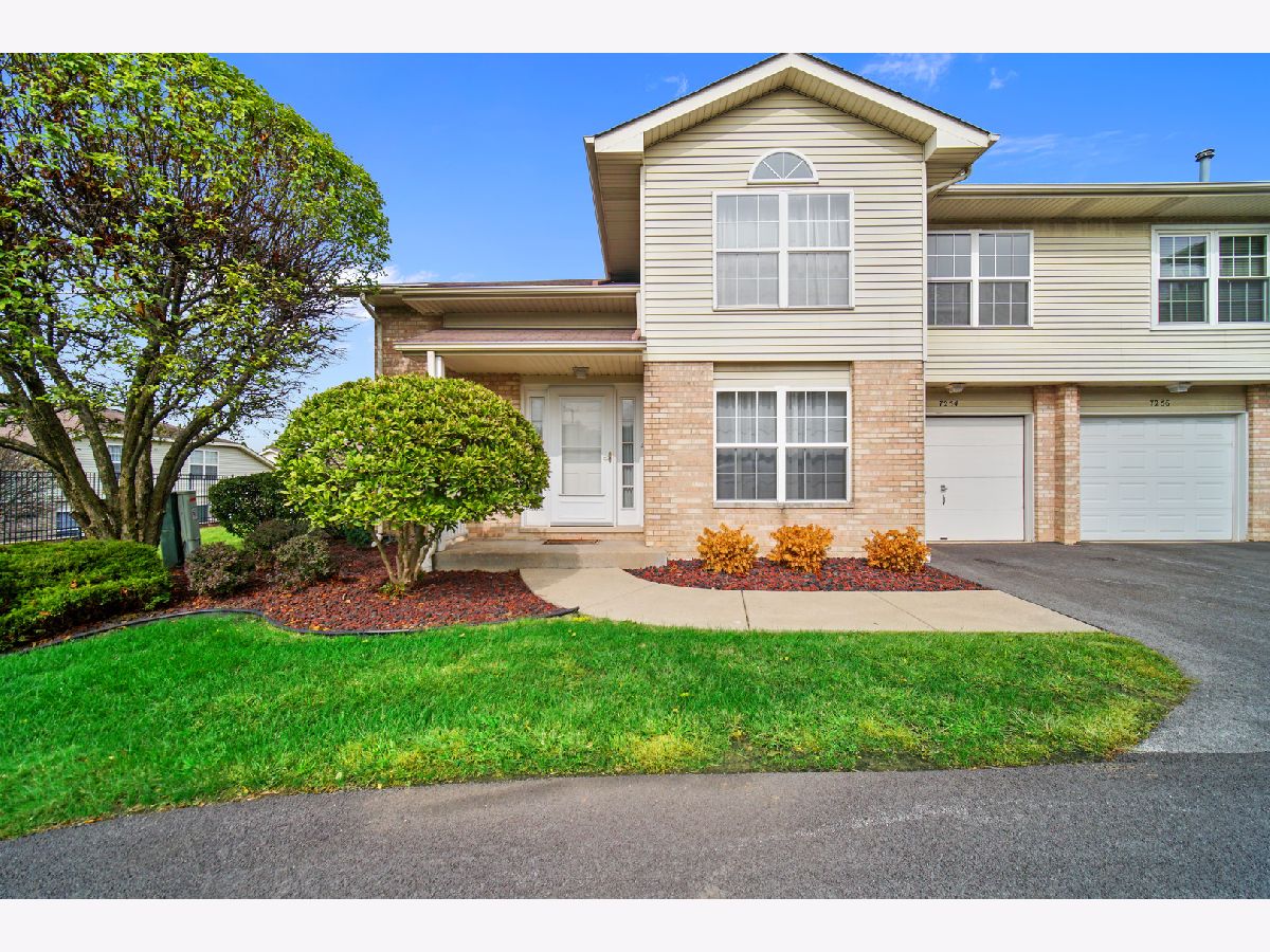 Townhomes & Homes Sold Arbors Of Justice Justice Illinois, 7254 Terrace