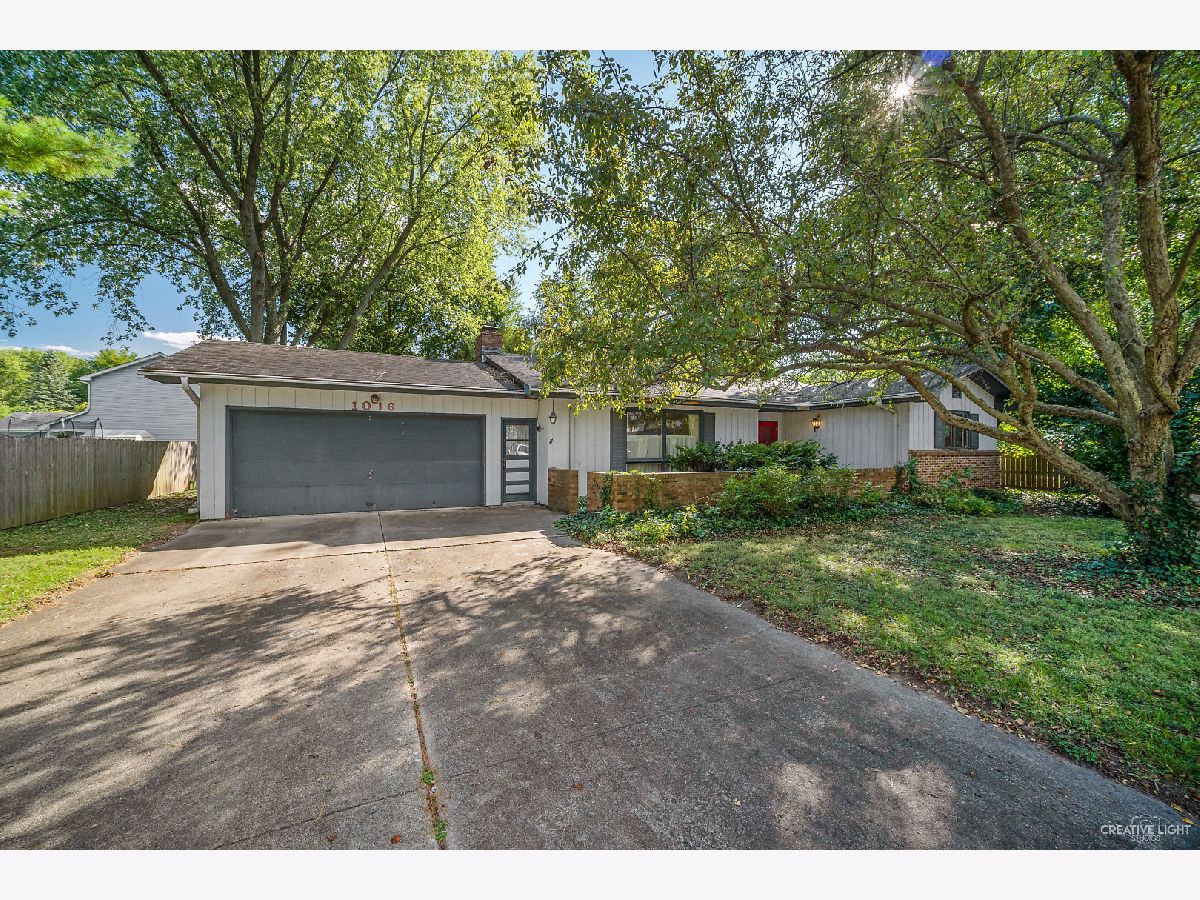 Homes Sold Carriage Crest Batavia Illinois, 1016 Shabbona