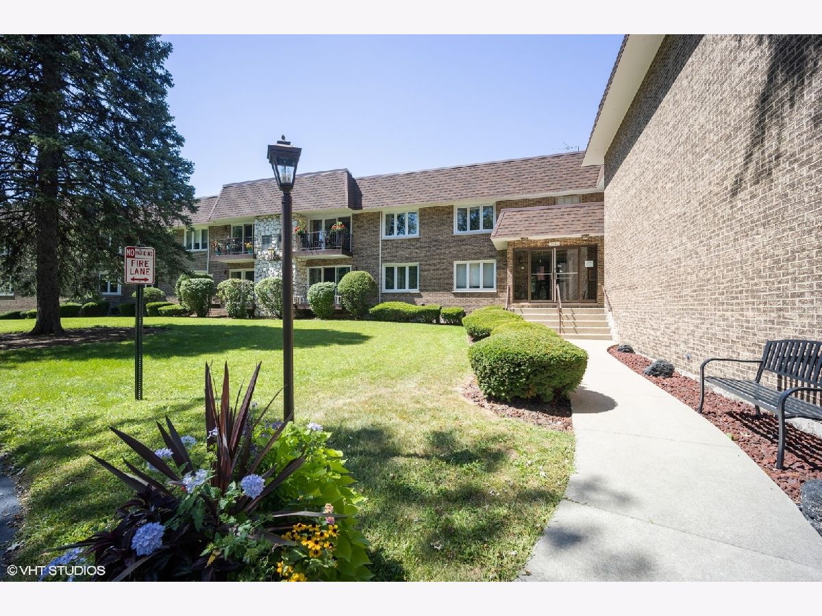 Condominiums Sold Chelsey Square Park Ridge Illinois, 200 Dee
