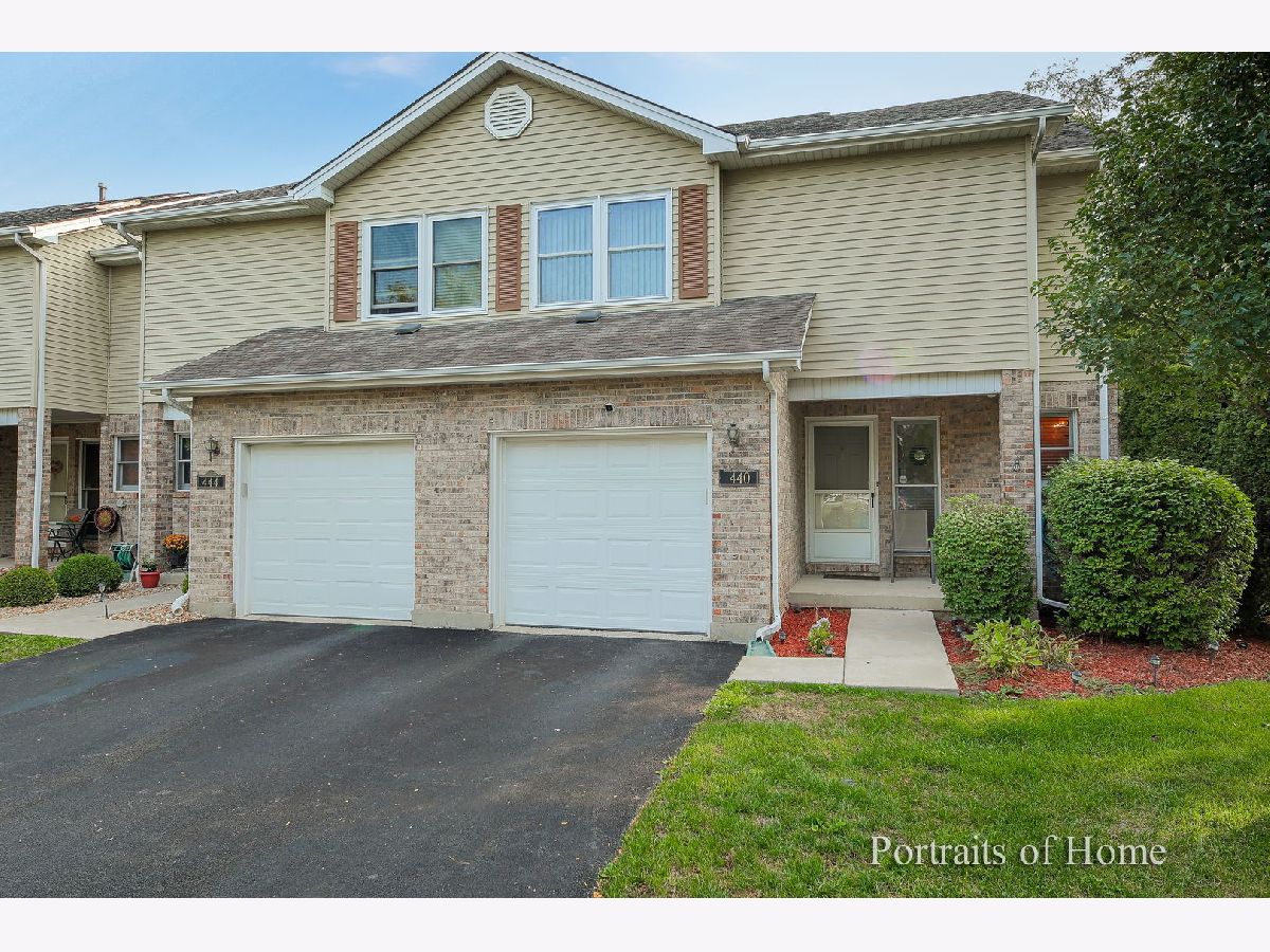 Townhomes Sold Wenbriar Square Addison Illinois, 440 Wenbriar