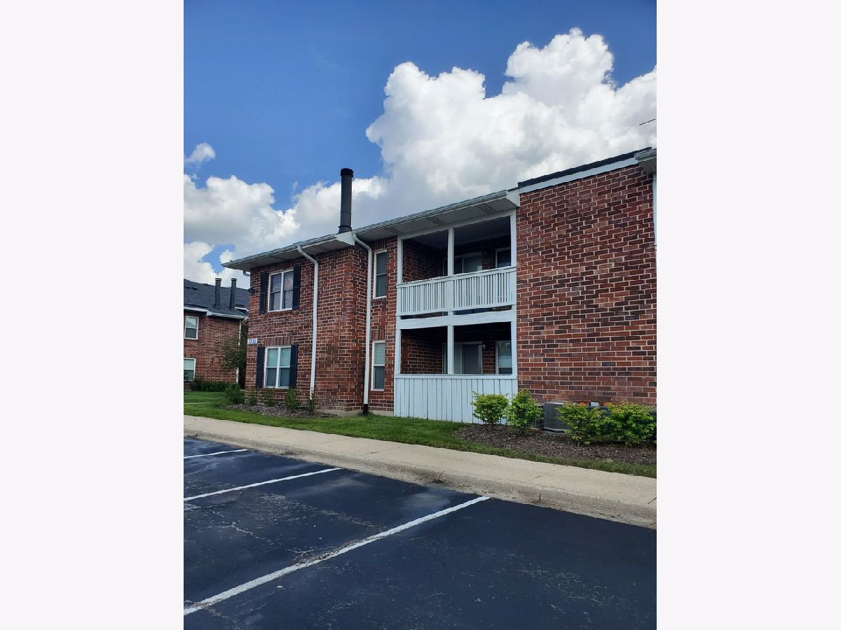 Condominiums Rented Ashton Arlington Heights Illinois