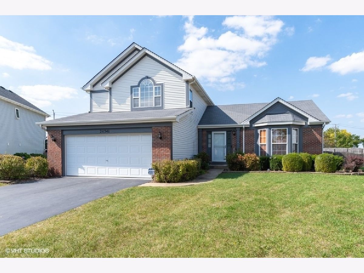 Homes & Townhomes & Condos Rented Heritage Meadows Plainfield Illinois, 24341 Apple Tree