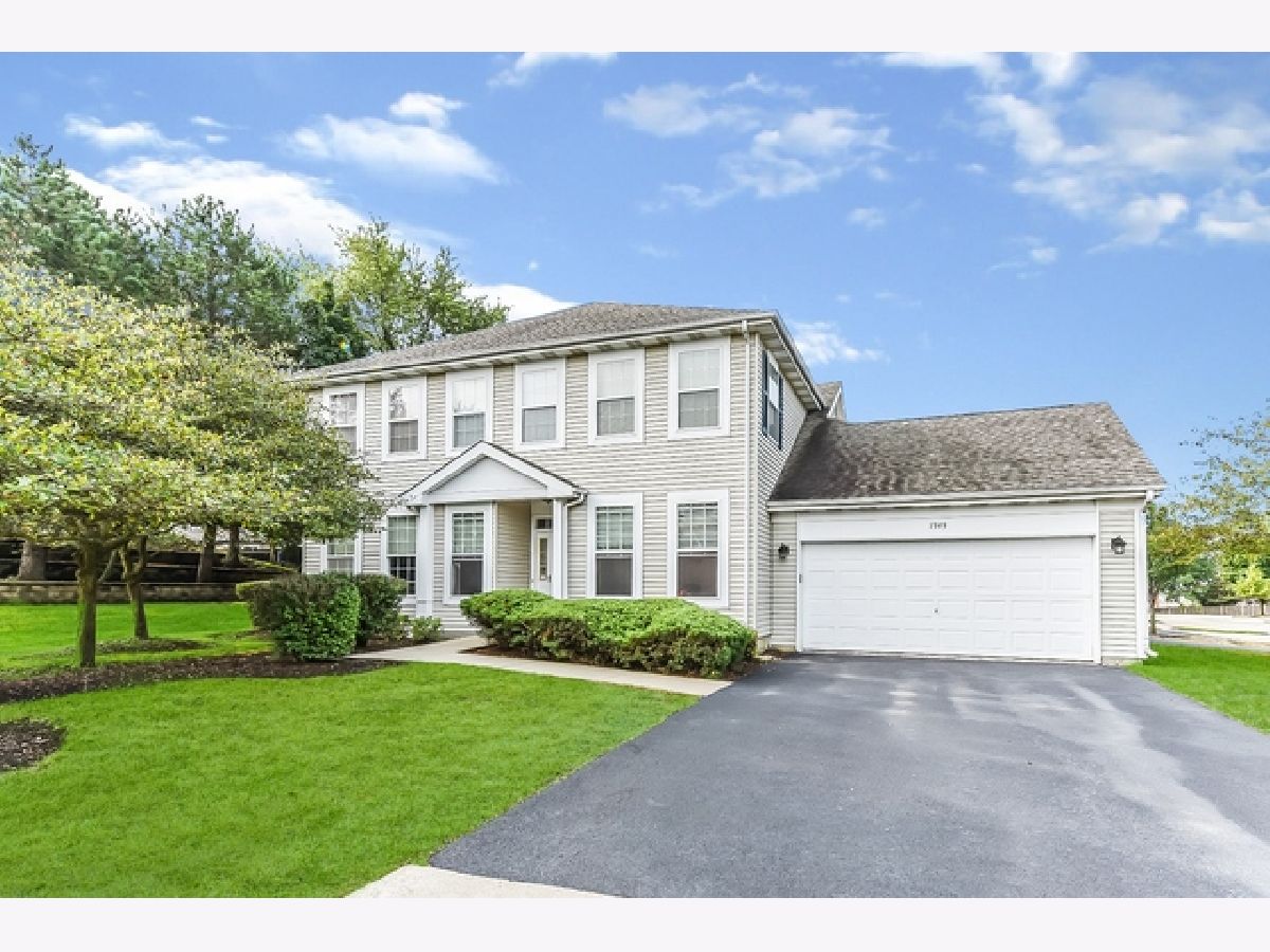 Townhomes & Condos Sold Blackberry Creek Hoffman Estates Illinois, 1949 Blackberry