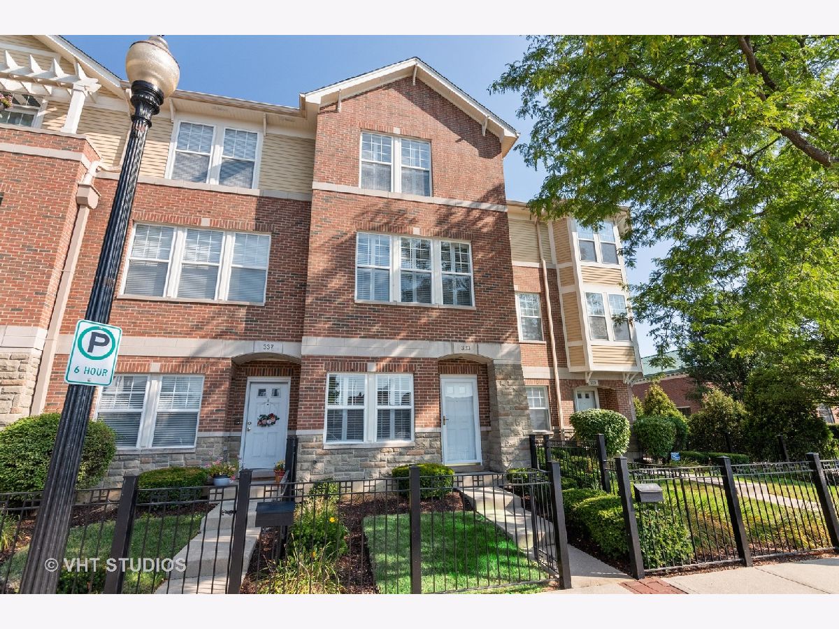 Townhomes Sold Wesley Square Wheaton Illinois, 333 Wesley