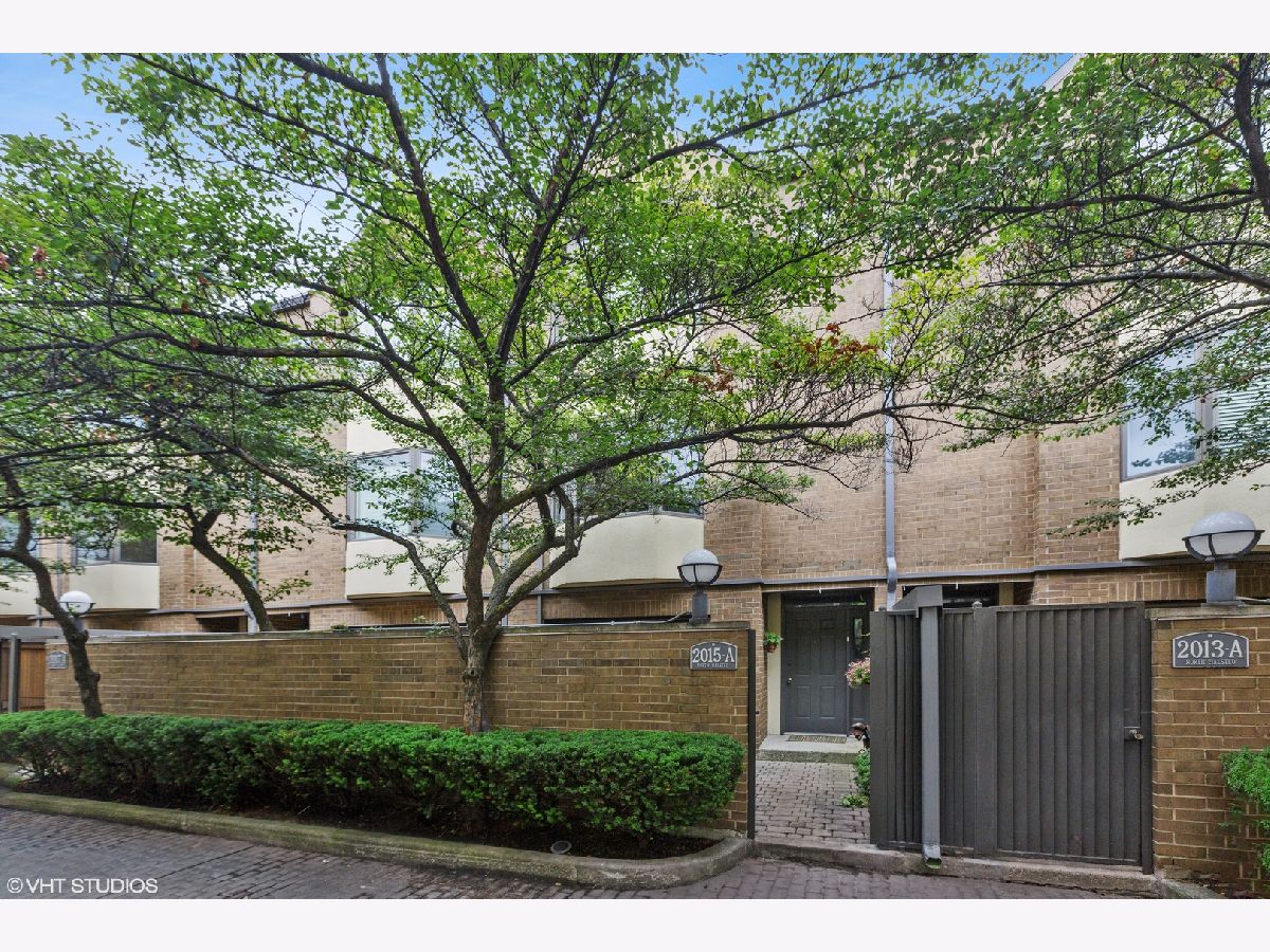 Townhomes Rented Dickens Court Chicago Illinois, 2015 Halsted