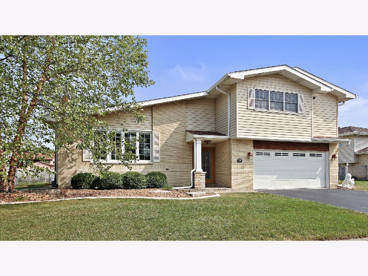 Homes Sold Tanbark Tinley Park Illinois, 16445 84th