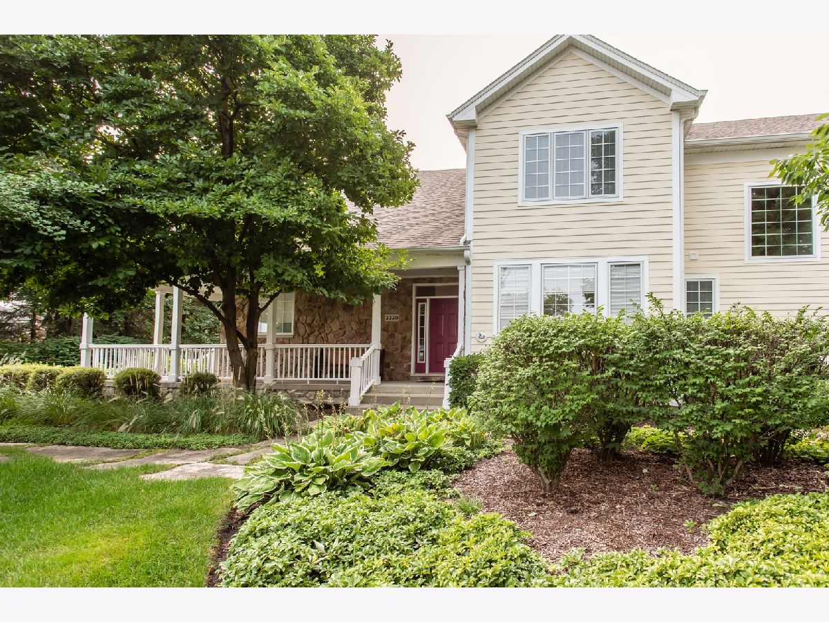 Homes Sold Pinegate Arlington Heights Illinois, 2320 Douglas