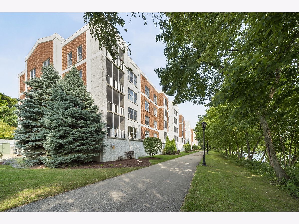 Condominiums Sold Quarry Stone Pond Batavia Illinois, 148 Water