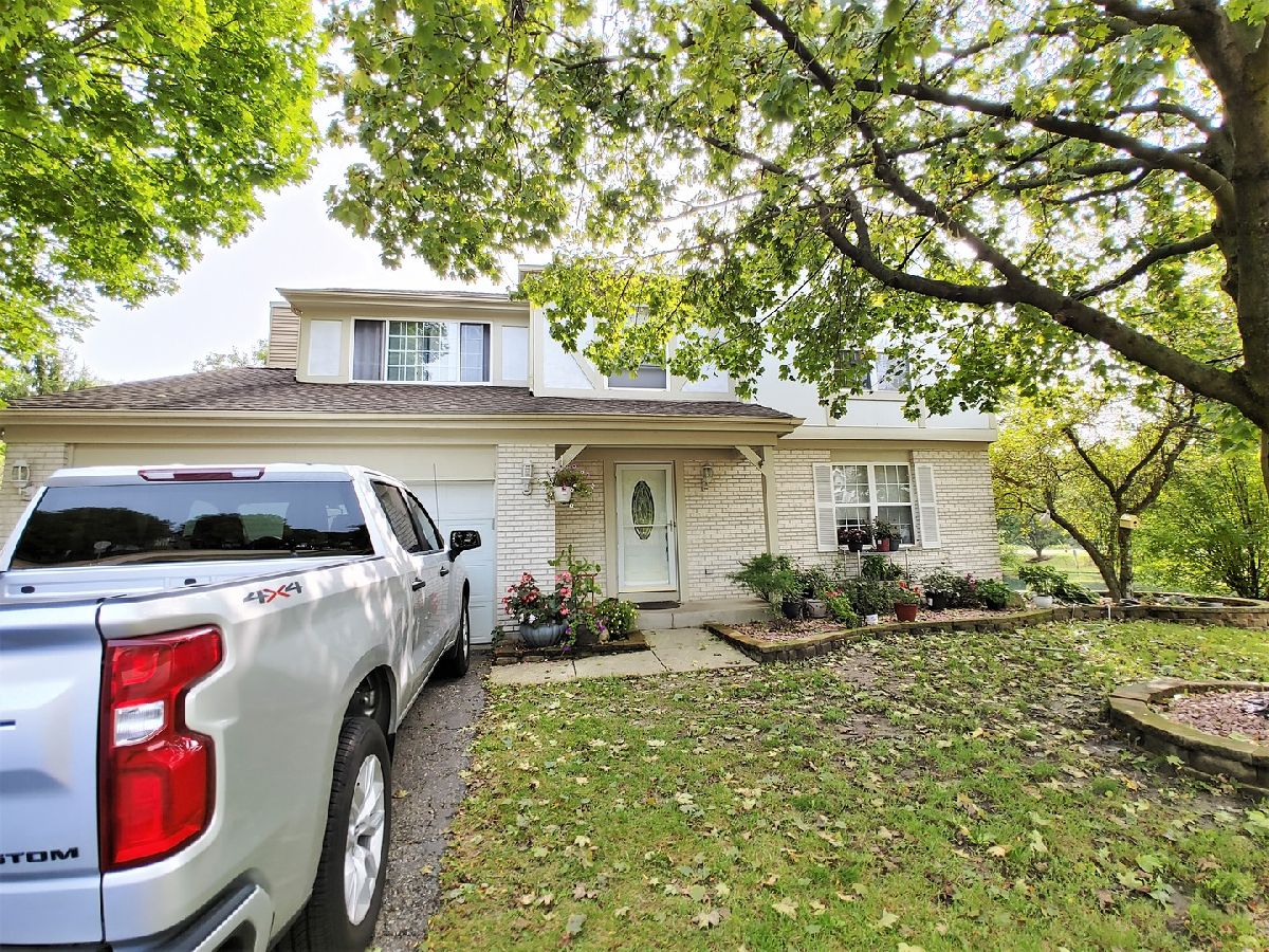 Homes Sold Newport Cove Carpentersville Illinois, 402 Harbor