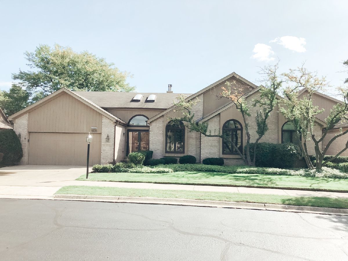Homes & Condos & Townhomes Sold Burr Oaks Circle Northbrook Illinois, 3523 Laburnum