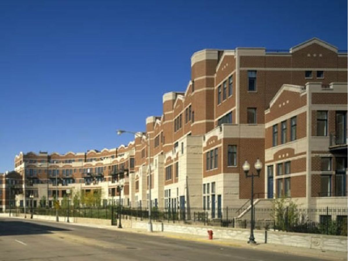 Condominiums Sold Lakeview Pointe Chicago Illinois, 7742 Sheridan