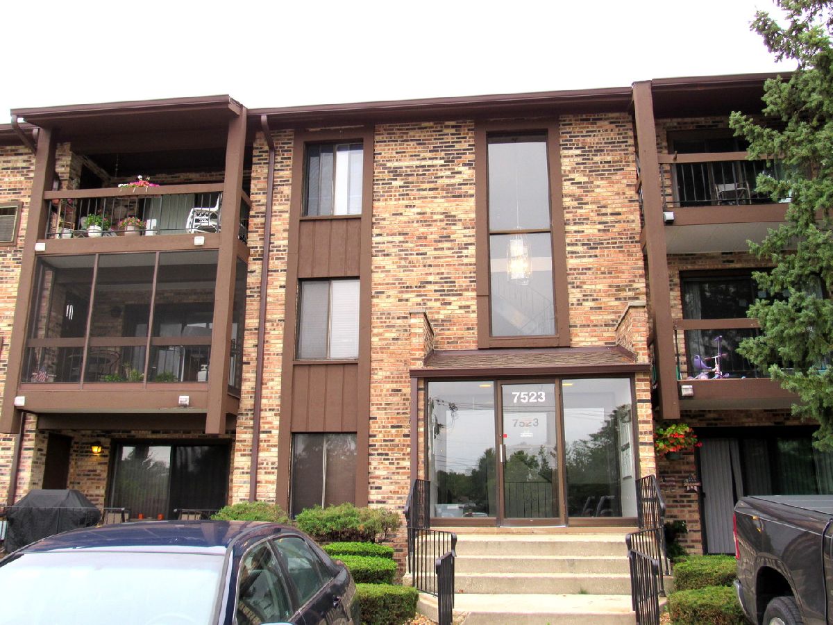 Condominiums Sold Whispering Cove Tinley Park Illinois, 7523 175th