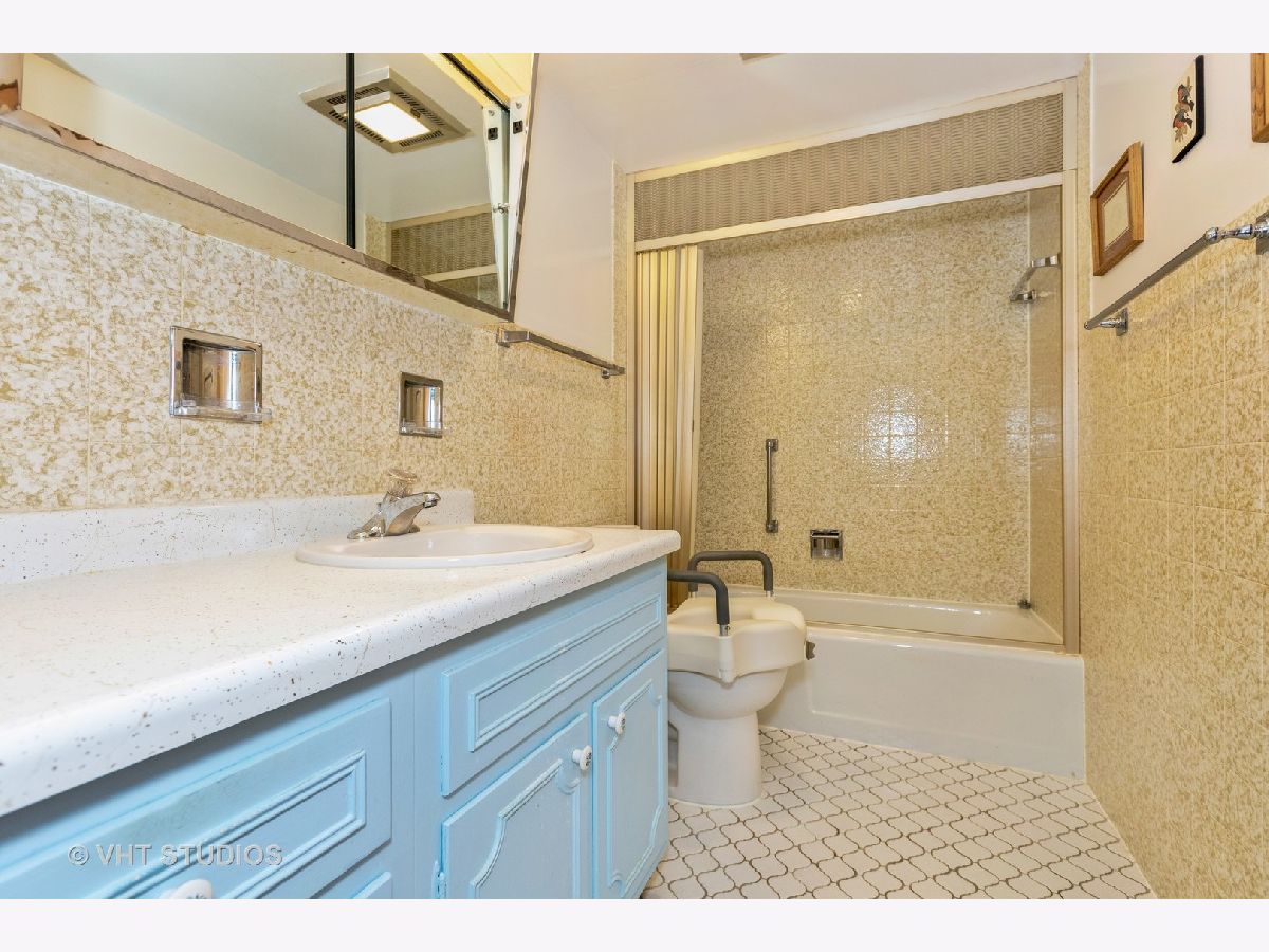 5300 Walnut Avenue, Downers Grove, Illinois 60515 MLS 10862563