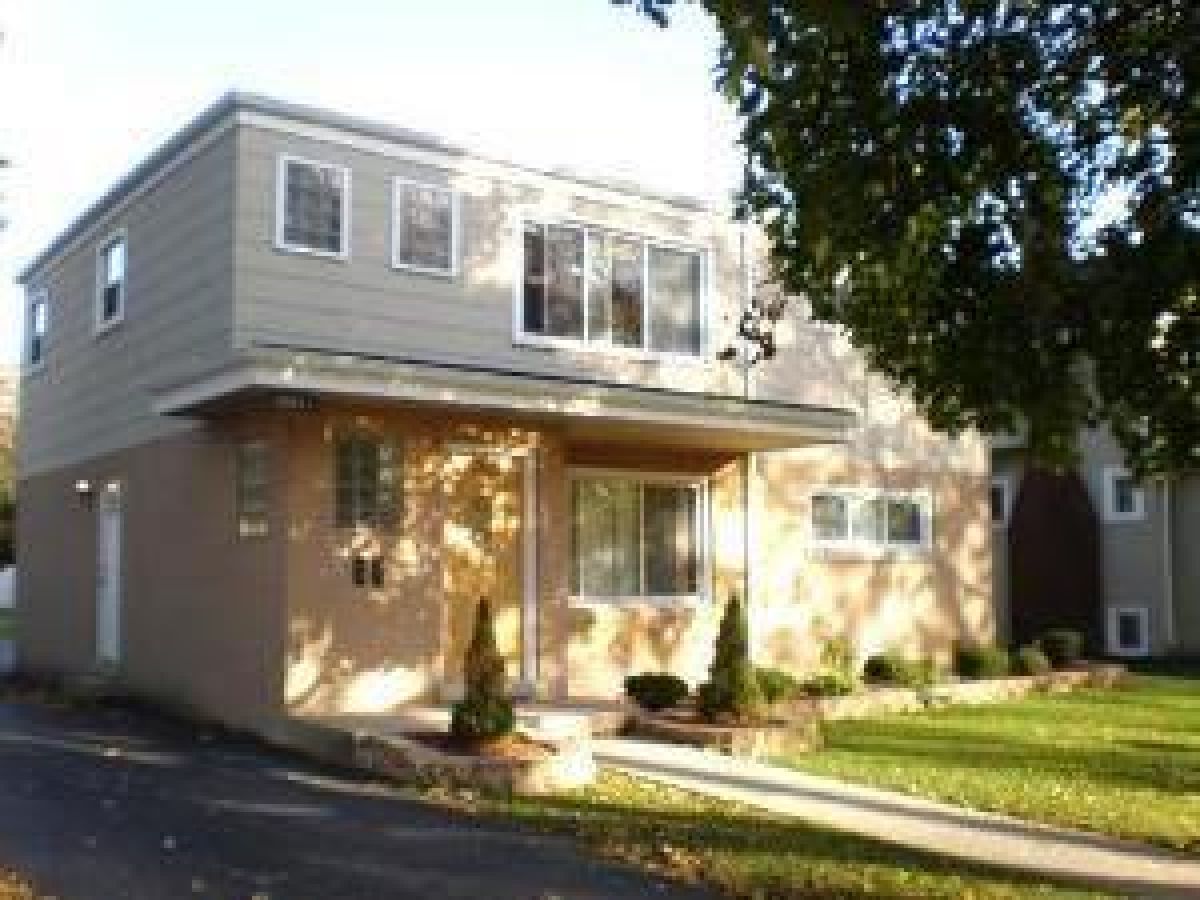 Homes & Townhomes Rented Old Town Western Springs Illinois, 4501 Grand