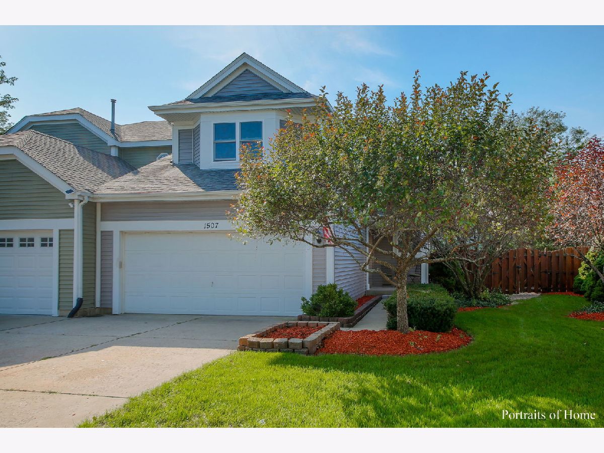 Homes & Condos & Townhomes Sold Kingsport Village South Elgin Illinois, 1507 Exeter