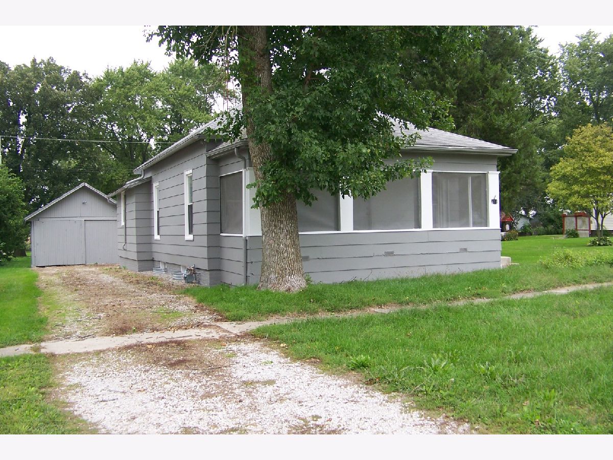  Sold Anchor Illinois, 412 2nd