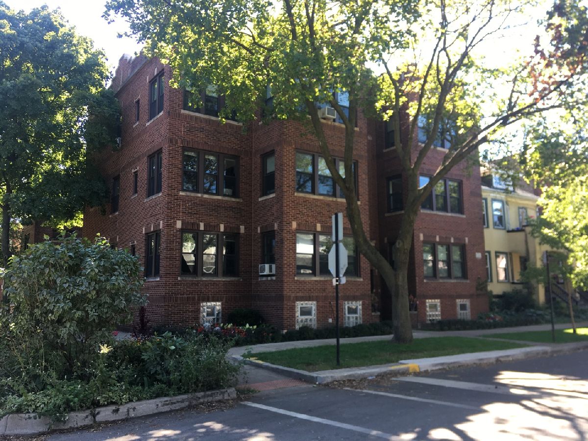 Homes & Condominiums Rented Ravenswood Manor Chicago Illinois, 3001 Eastwood