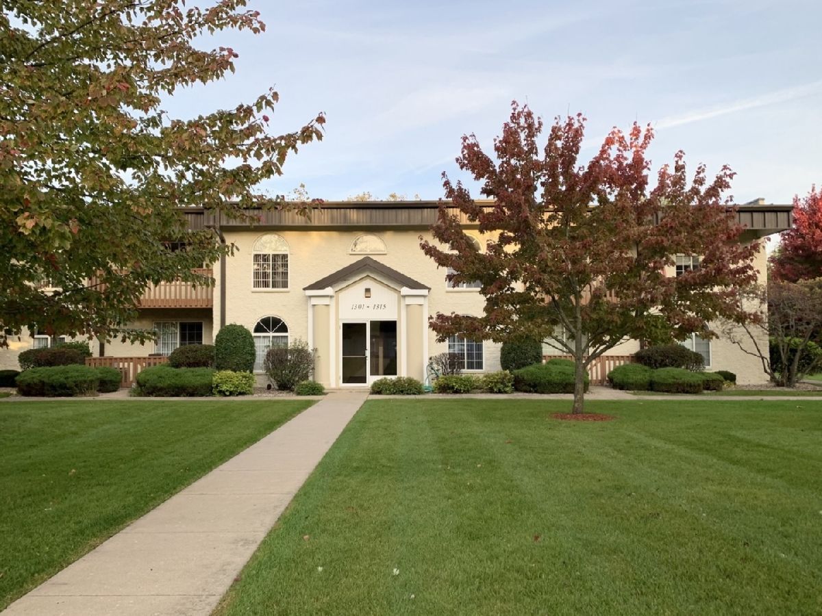 Condominiums Sold Woodland Terrace Ii Joliet Illinois, 1309 Mesa