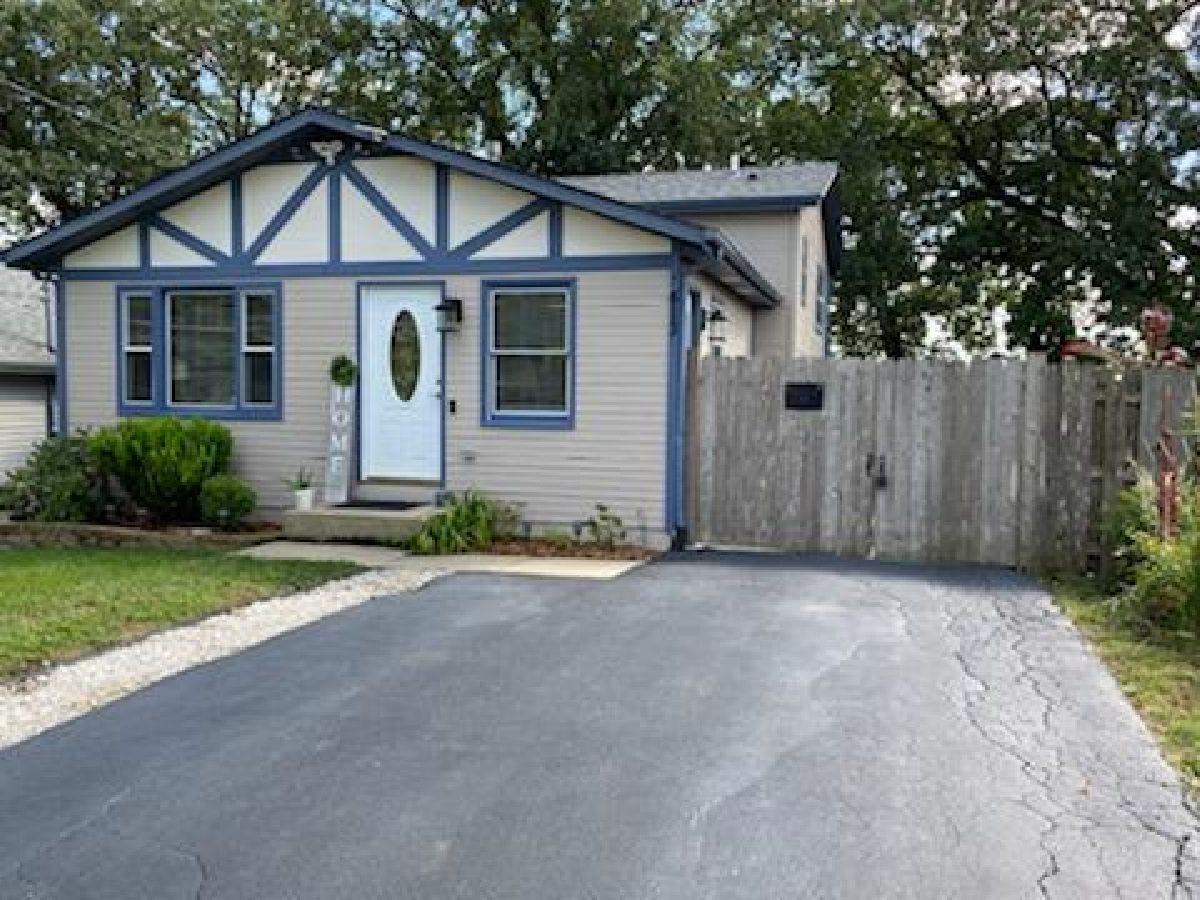 Homes Sold Sunset Addition Round Lake Beach Illinois, 613 Oakwood