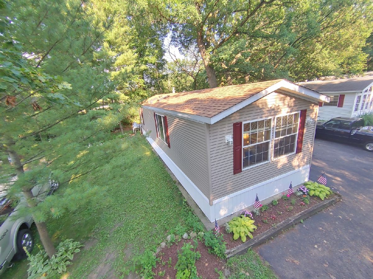 Subdivision Sold Harbor Lites Mchenry Illinois, 1009 Bay