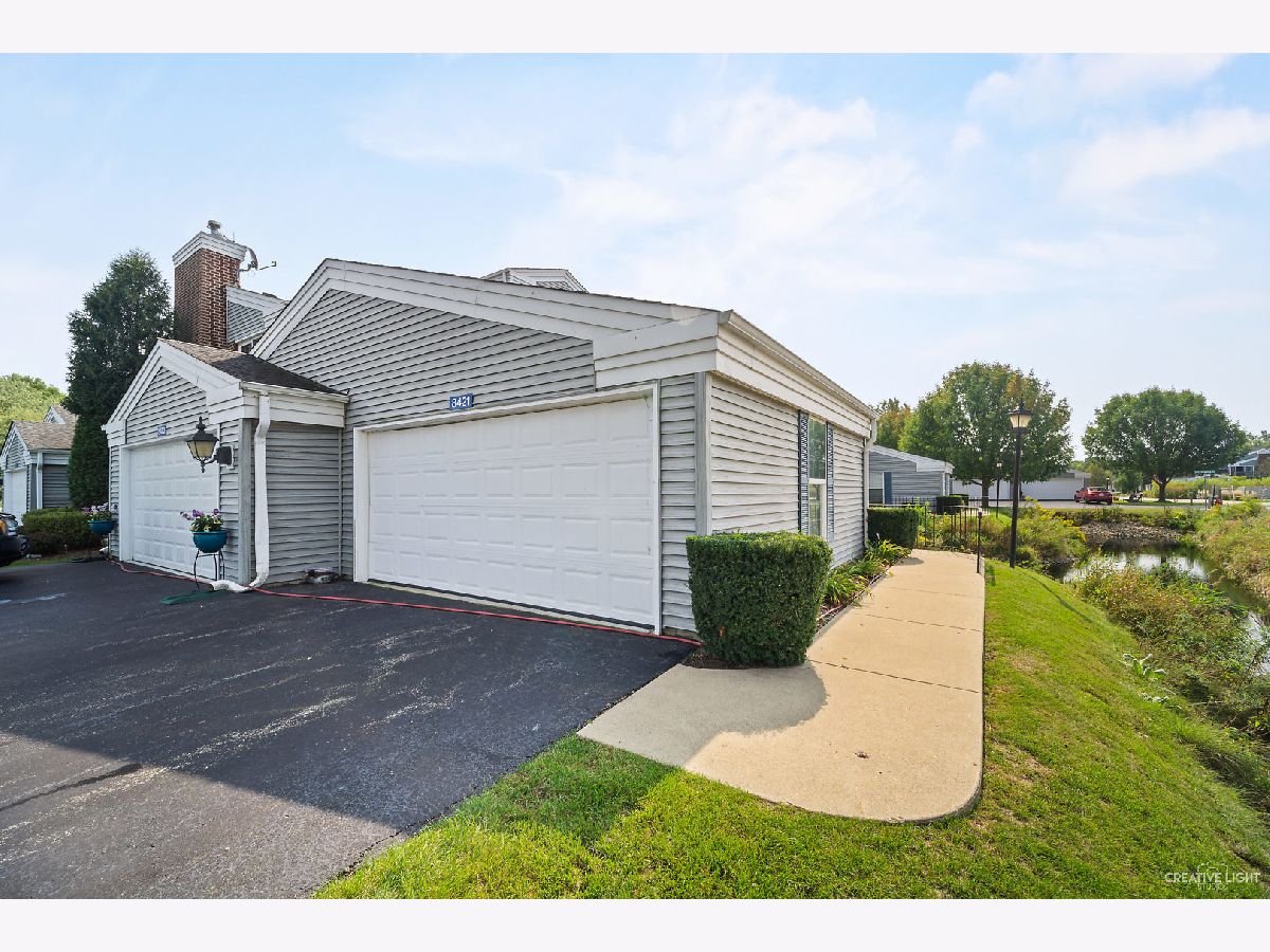 Townhomes & Condos Sold Reva Bay Fox Lake Illinois, 8421 Canary Grass