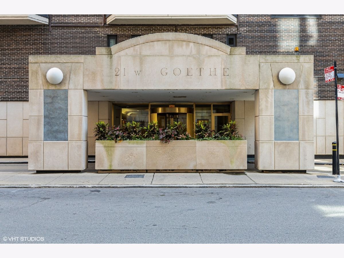 Condominiums Rented Hanover House Chicago Illinois, 21 Goethe