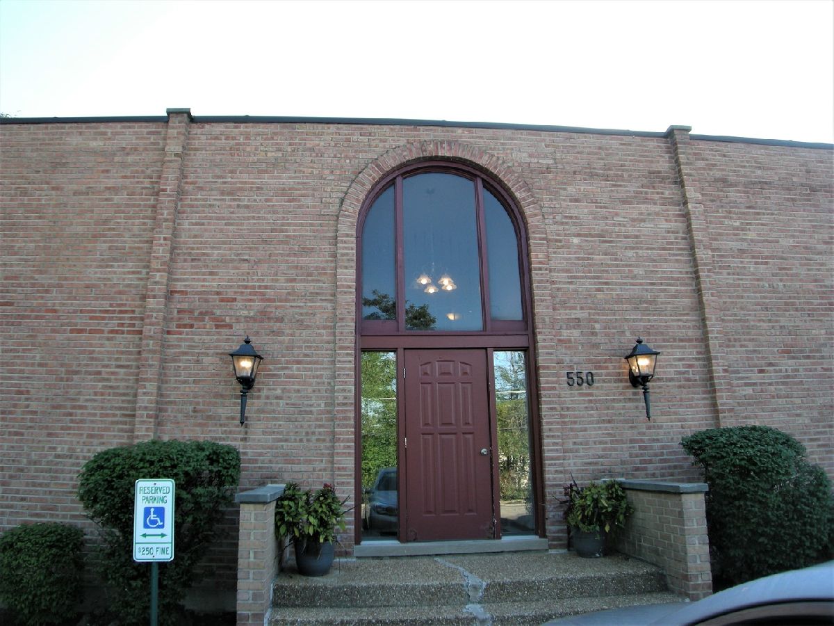 Condos & Townhomes & Homes Rented Barrington East Barrington Illinois, 550 Main