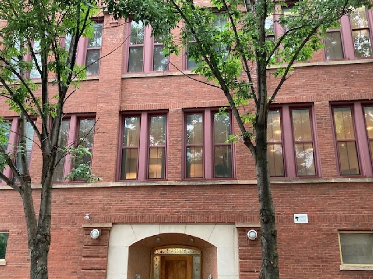 Condominiums Sold Citadel Chicago Illinois, 2300 Armitage