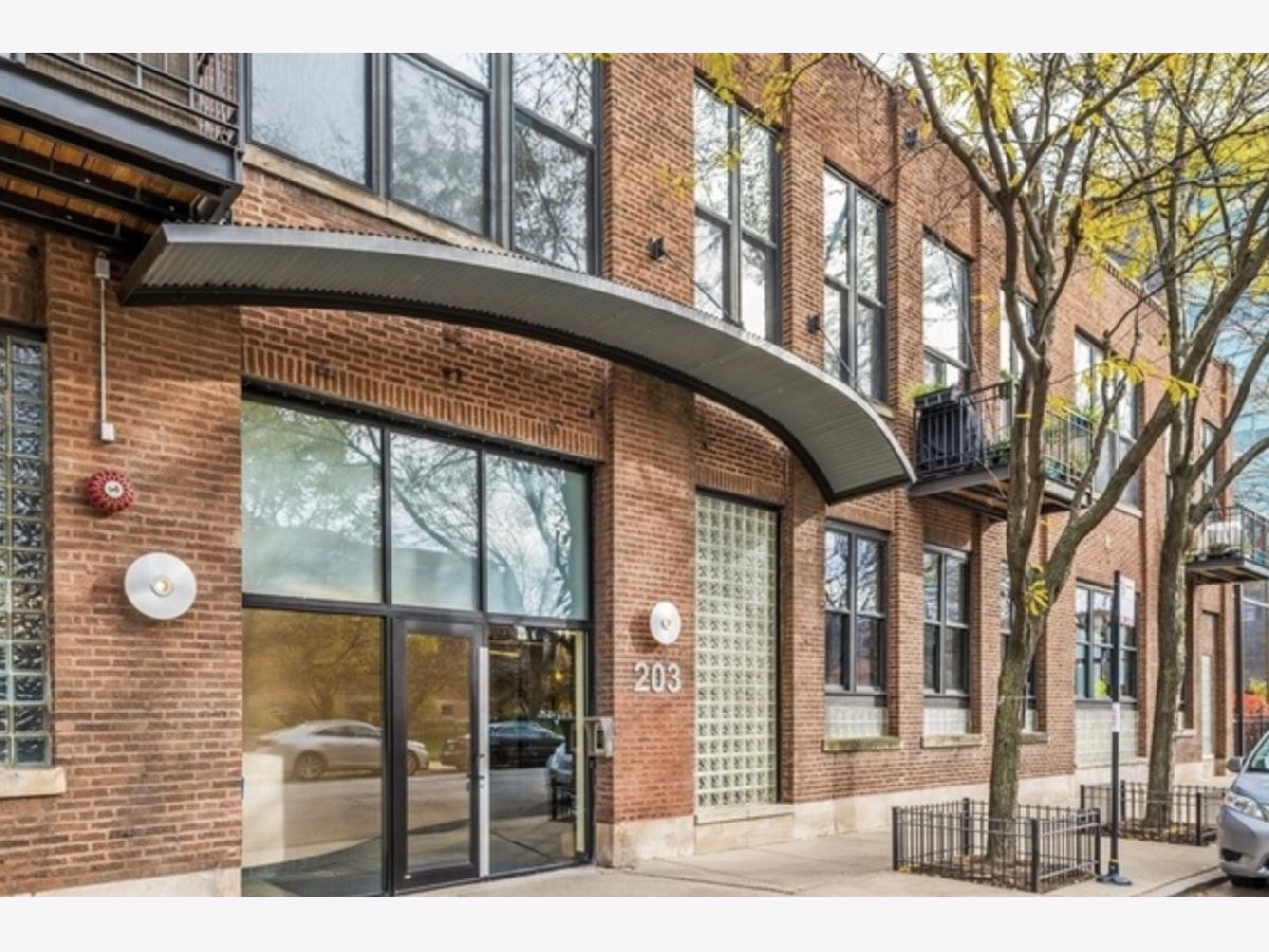 Condos & Townhomes Rented Beacon Lofts Chicago Illinois, 203 Sangamon