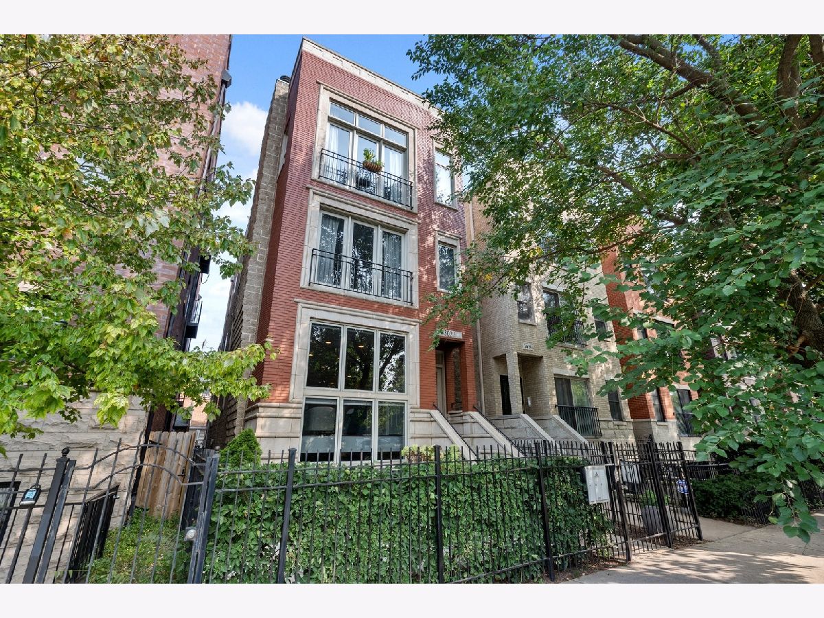 Townhomes & Condos & Homes Sold Roscoe Village/lakeview Chicago Illinois, 3023 Damen