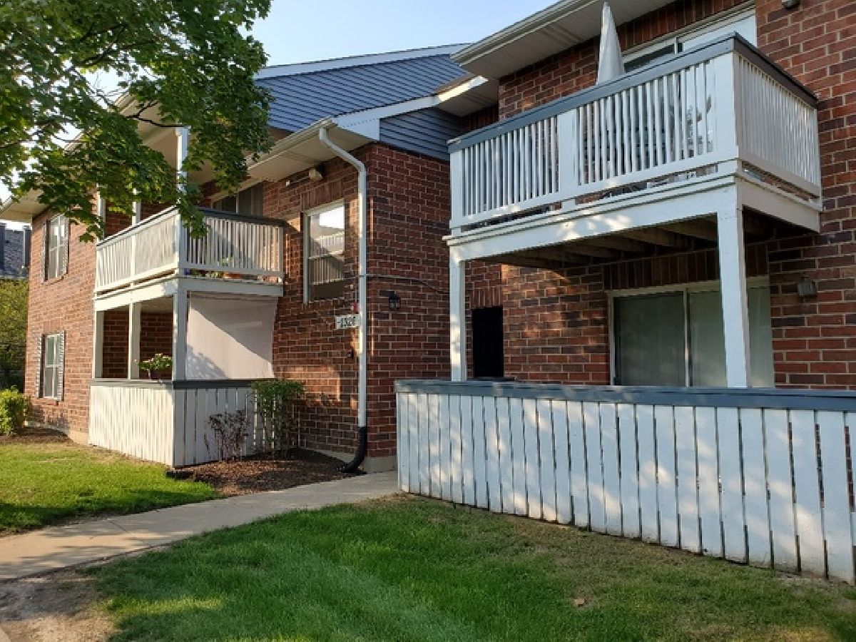 Condominiums Rented Ashton Arlington Heights Illinois