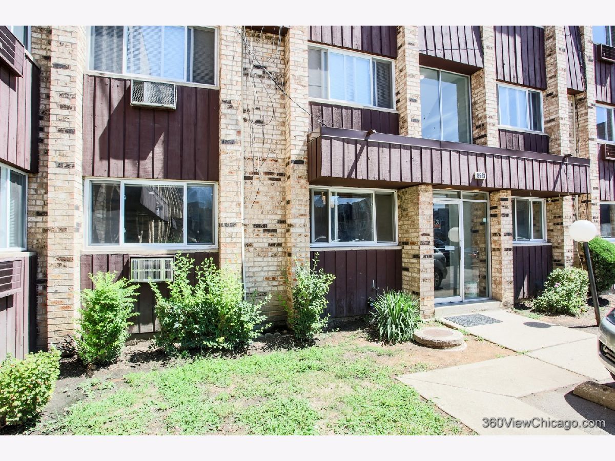 Condominiums Sold Honey Bee Chicago Illinois, 8633 Foster