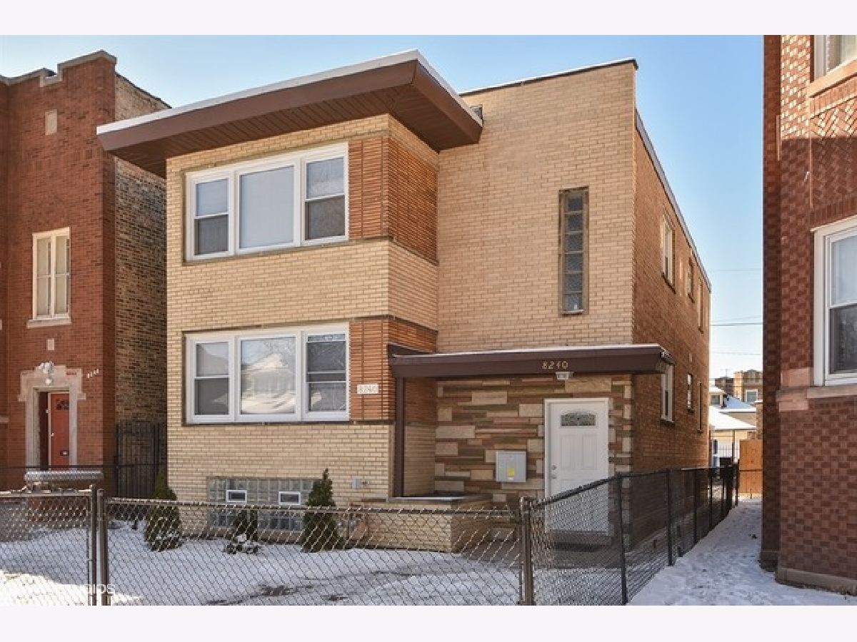 Homes Rented Gresham Chicago Illinois, 8240 Paulina