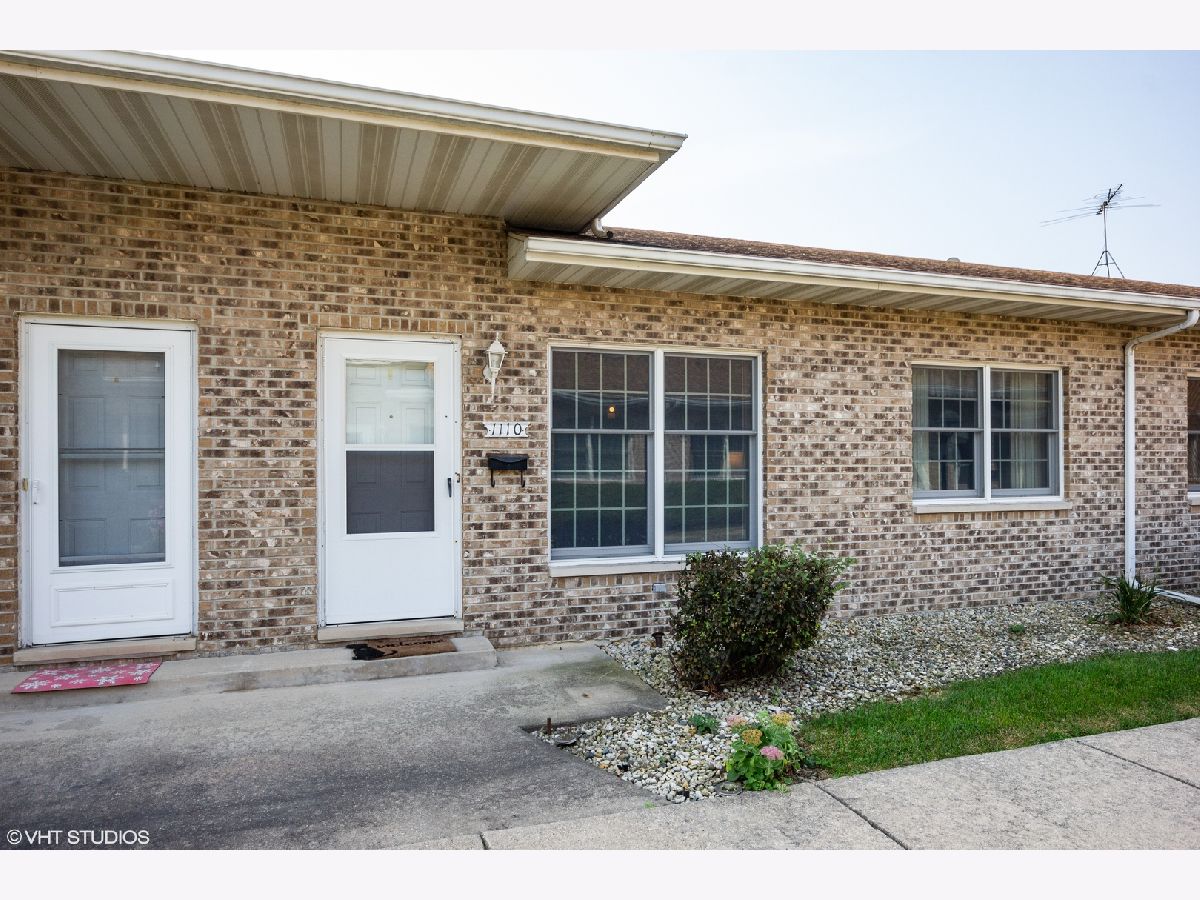 Condos & Townhomes & Homes Sold Chovan Estates Joliet Illinois, 1110 Chovan