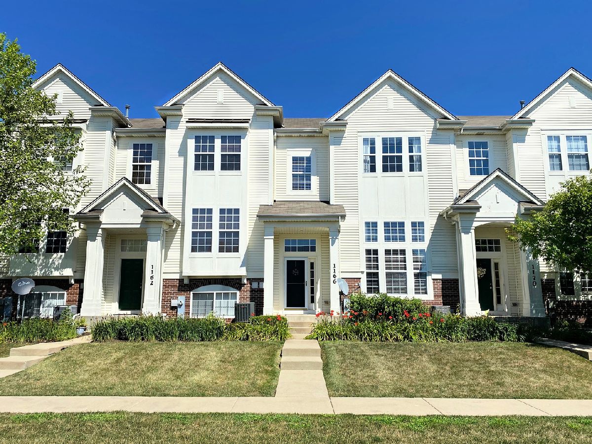 Randall Highlands North Aurora IL, Townhomes & Condos & Homes For Sale