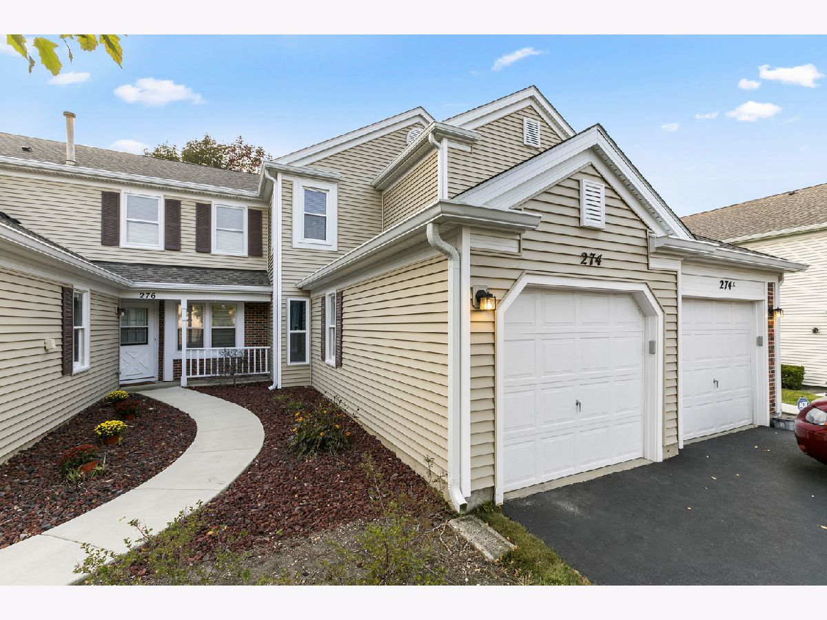 Hamptons Elk Grove Village IL, Townhomes & Condos For Sale & For Rent