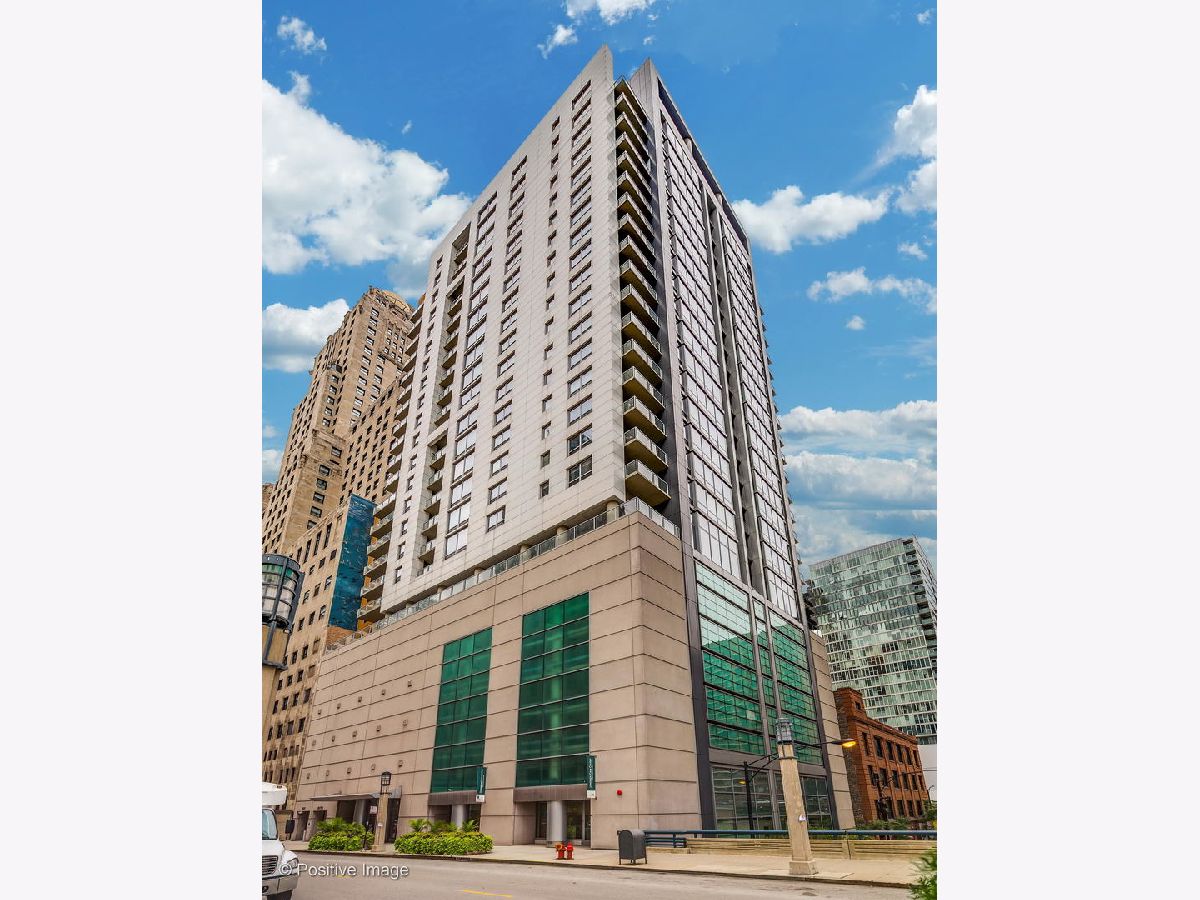 Condominiums Sold Avenue East Chicago Illinois, 160 Illinois