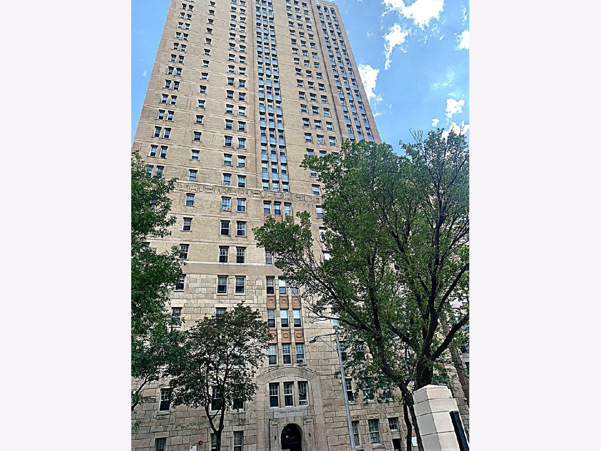 Condominiums Sold 5000 East End Building Chicago Illinois, 5000 East End