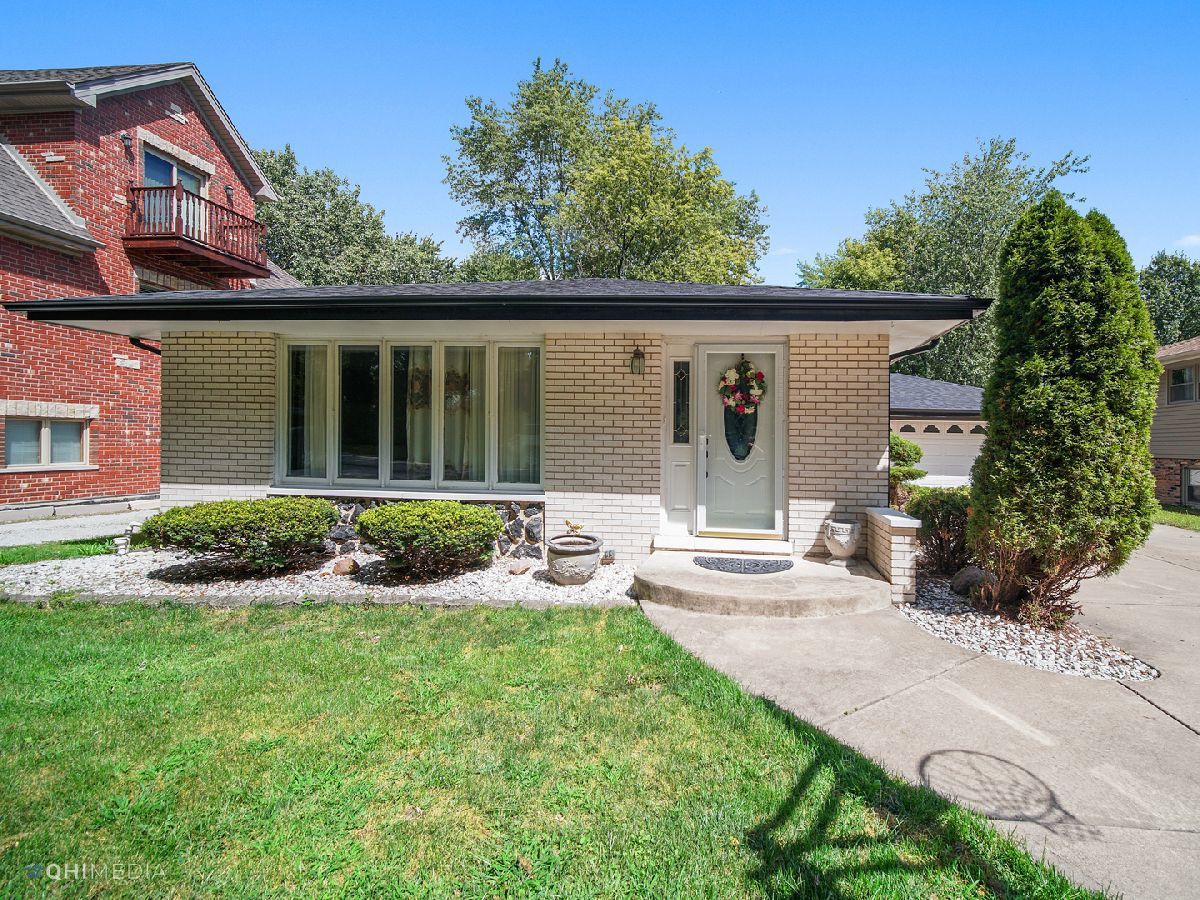 Homes Sold Beelel Gladys Highlands Palos Hills Illinois, 9715 82nd