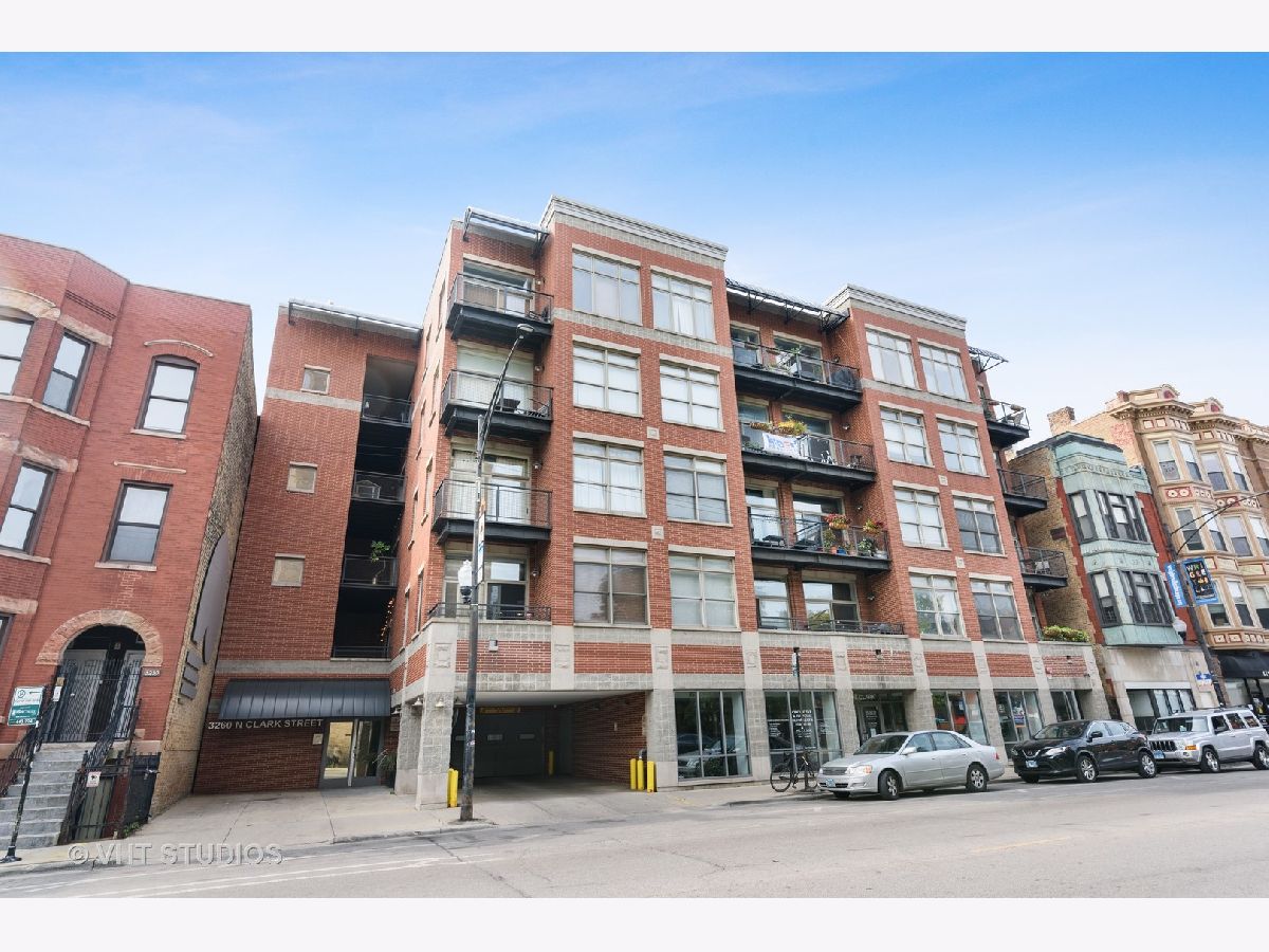 Condominiums Sold Clarksville Station Chicago Illinois, 3260 Clark