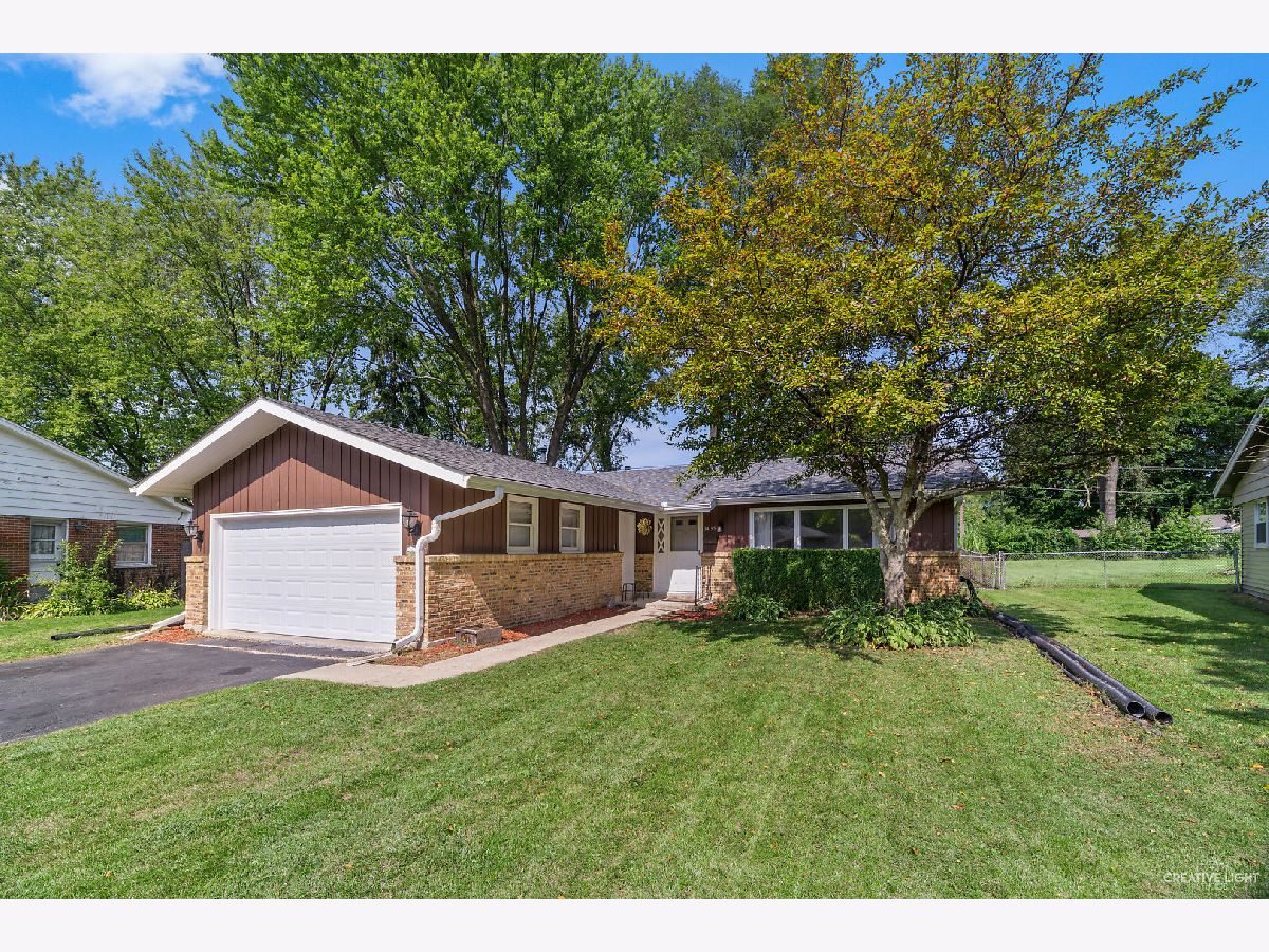Homes Sold Heathercrest Aurora Illinois, 1435 Crestwood