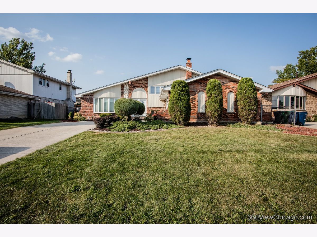Homes Sold Meadowview Estates Homer Glen Illinois, 13050 Thistle