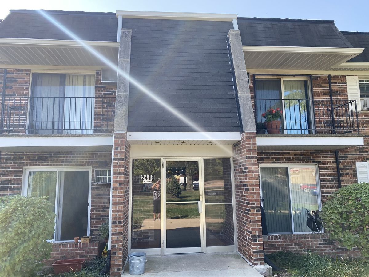 Condominiums Rented Fairway Grove Downers Grove Illinois