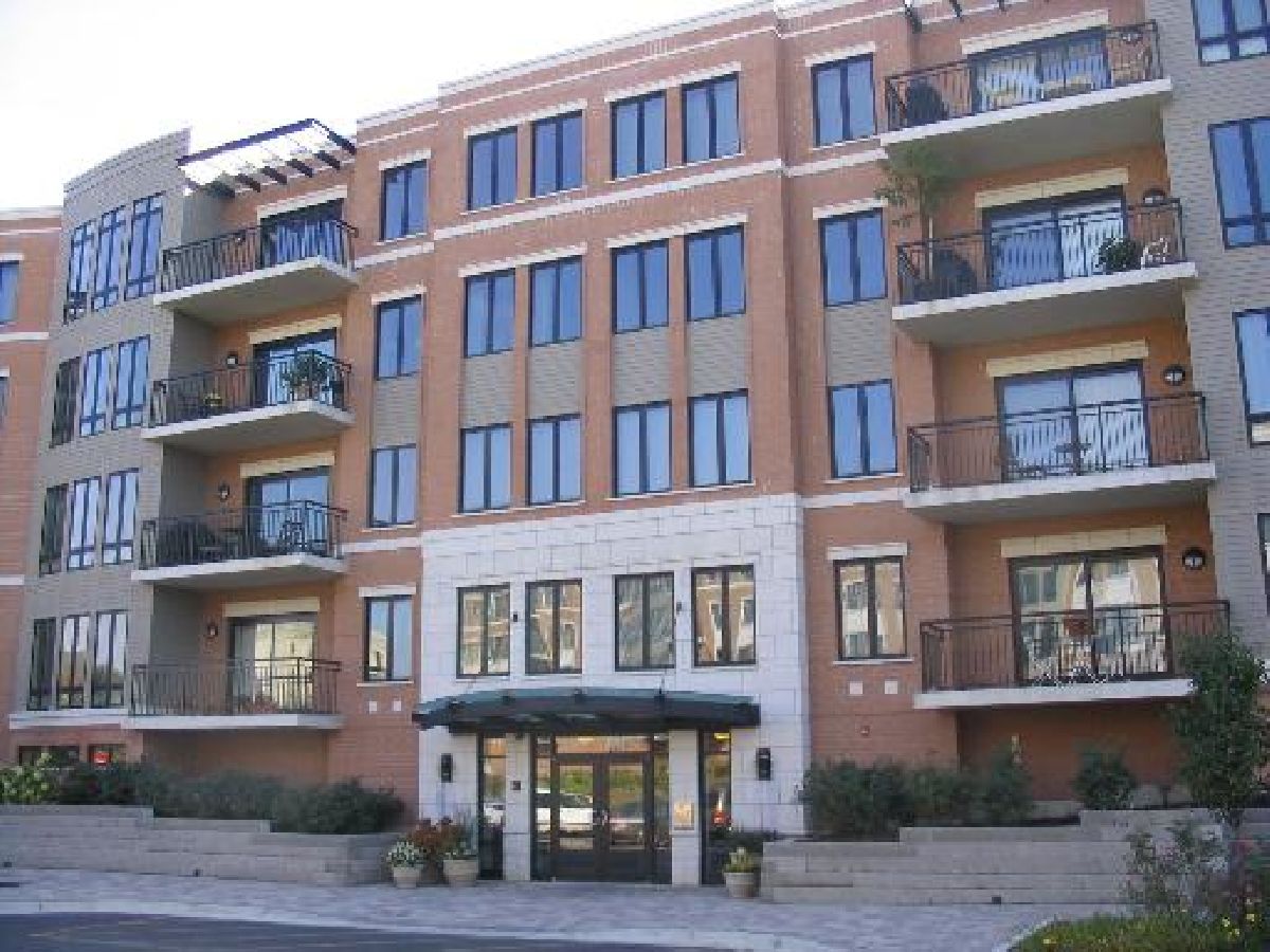 Condominiums Rented Crescent Court Elmhurst Illinois, 135 York