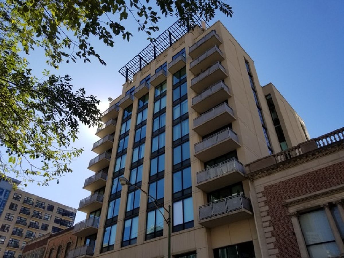 Condominiums Sold Royalle Chicago Illinois, 744 Clark